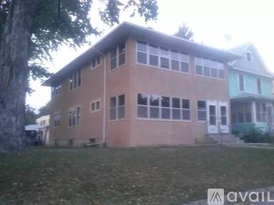 Main picture of 1617 Blair Ave