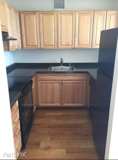 Main picture of 228 W Illinois St