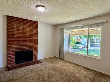 Main picture of 6063 Pineland Ave