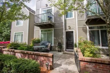 Main picture of 17250 SW Whitley Way