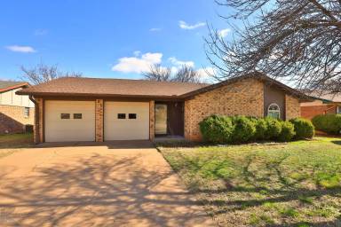 Main picture of 3101 Post Oak Rd
