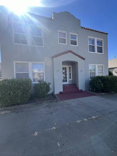 Main picture of 820 C St