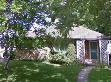 Main picture of 3005 Menominee Ave
