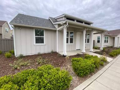 Main picture of 1682 Heirloom St