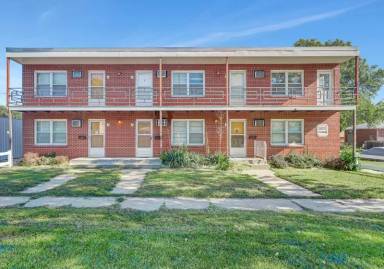 Main picture of 5050 Cleveland Ave