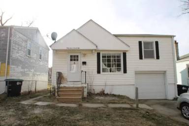 Main picture of 3728 N 43rd St