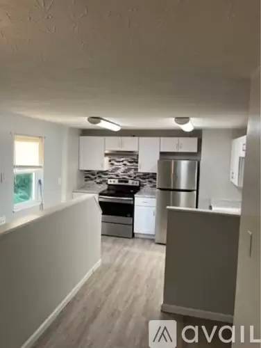 Main picture of 816 1/2 Main St