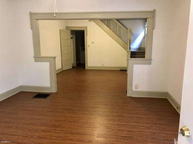 Main picture of 1136 N Lasalle St