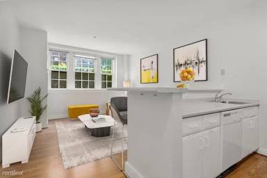 Main picture of 534 Beacon St