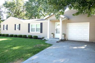 Main picture of 8600 Grandview Ln