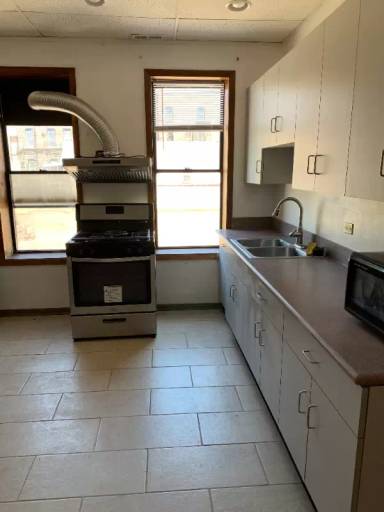 Main picture of 2988 S Archer Ave