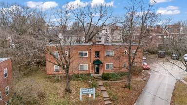 Main picture of 415 Volkert Pl