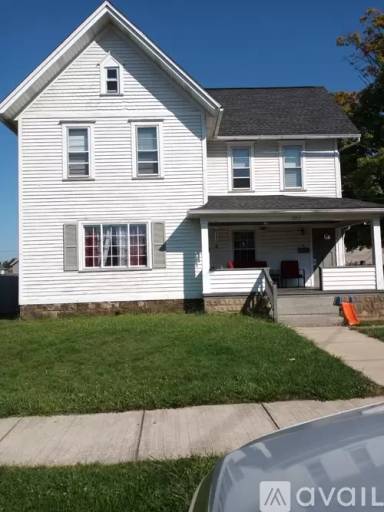 Main picture of 1032 North Ave NE