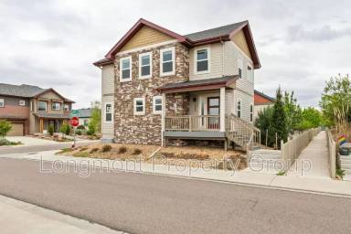Main picture of 1303 S Oak Ct