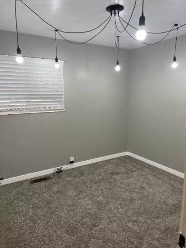 Main picture of 5549 S 2700 W