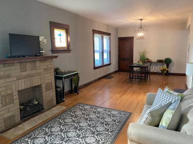 Main picture of 5727 Lansdowne Ave
