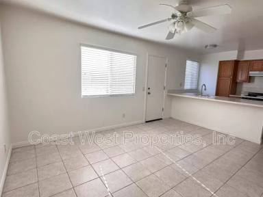 Main picture of 965 Laguna Dr