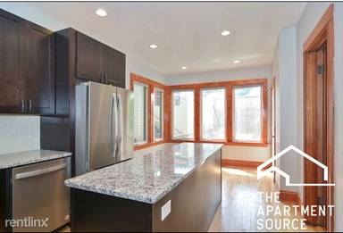 Main picture of 3454 N Hoyne Ave