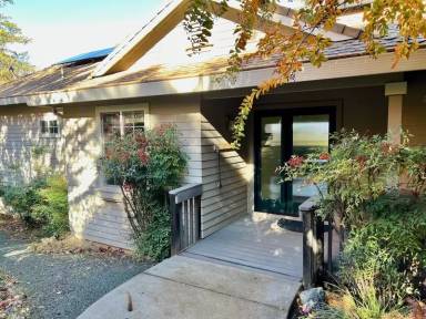 Main picture of 687 Morgan Ranch Dr