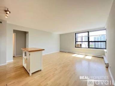 Main picture of Wellington Place Apartments