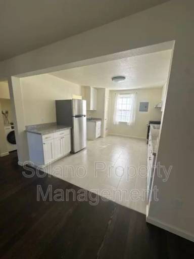 Main picture of 132 Calhoun St