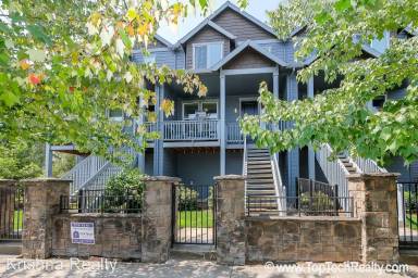 Main picture of 3111 NE 15th Ave