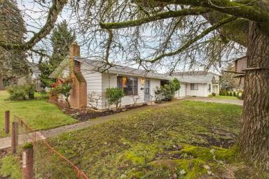 Main picture of 2224 Cedar St