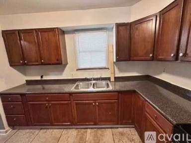 Main picture of 121 Howard St