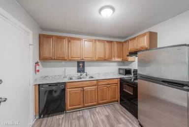 Main picture of 3200 Belfort Rd SE