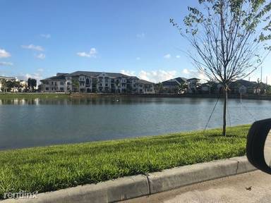 Main picture of 11020 Town Cir