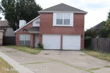 Main picture of 1625 Collin Dr