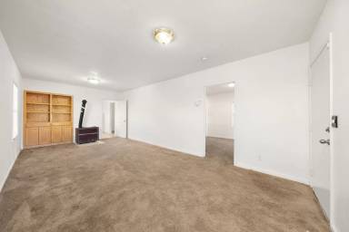 Main picture of 3324 6th Ave