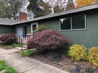 Main picture of 613 SE 212th Ave