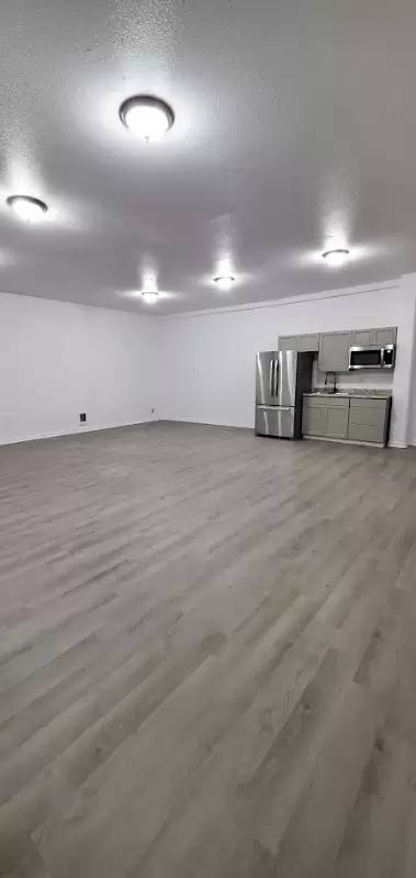 Main picture of 320 N Tower Ave