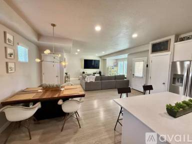 Main picture of 4997 W Daybreak Pkwy