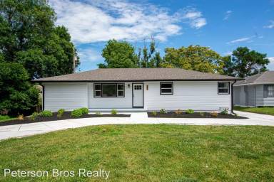 Main picture of 657 N 85th St