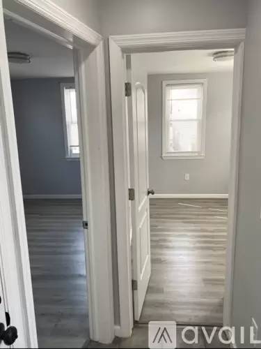 Main picture of 373 N 10th St