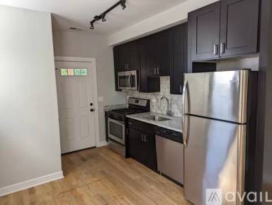 Main picture of 2201-09 W Eastwood Ave