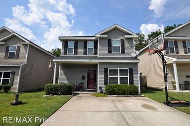 Main picture of 907 Godwin Ave