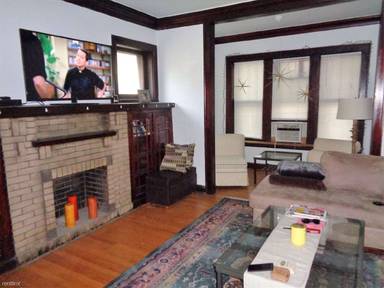 Main picture of 2820 N Mildred Ave