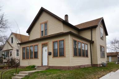 Main picture of 1237 7th St E