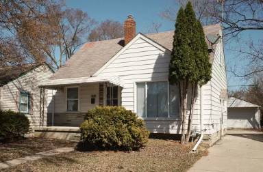 Main picture of 19759 McCormick St