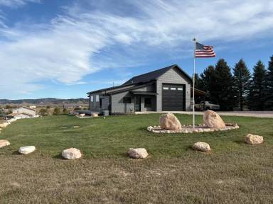 Main picture of 3060 Sapphire Ln