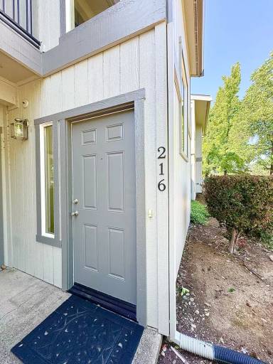 Main picture of 225 Ridgetop Dr