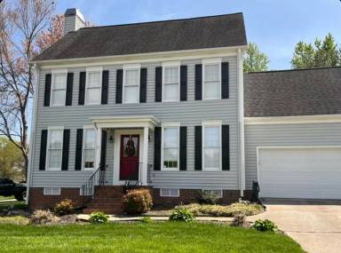 Main picture of 2076 Howlong Ave