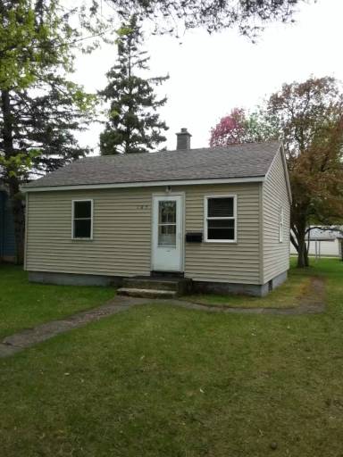 Main picture of 105 Maple Ave S