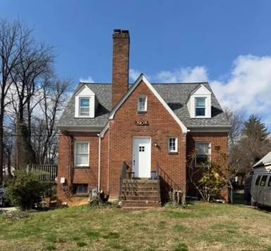 Main picture of 8108 Greenwood Ave