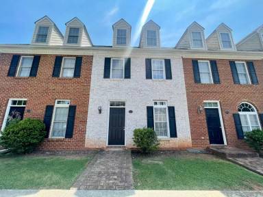 Main picture of 824 Wiggington Rd
