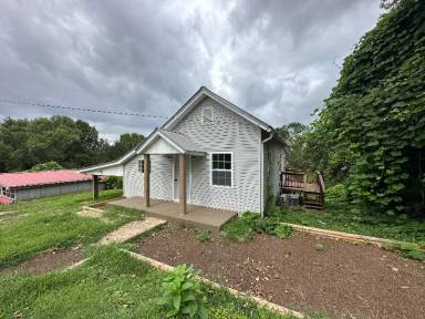 Main picture of 171 Second St
