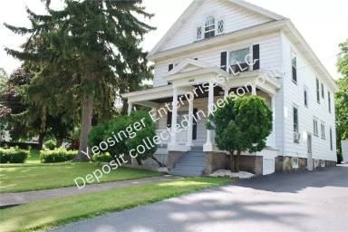 Main picture of 408 W Maple Ave